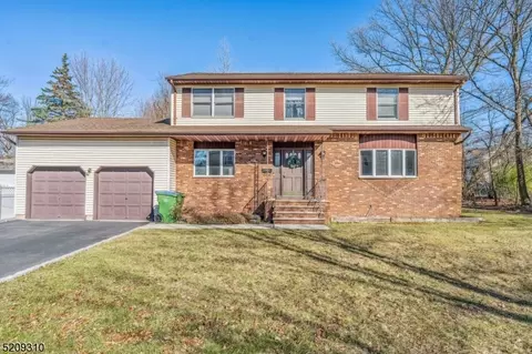 962 Beatrice Pkwy, Edison, NJ 08820