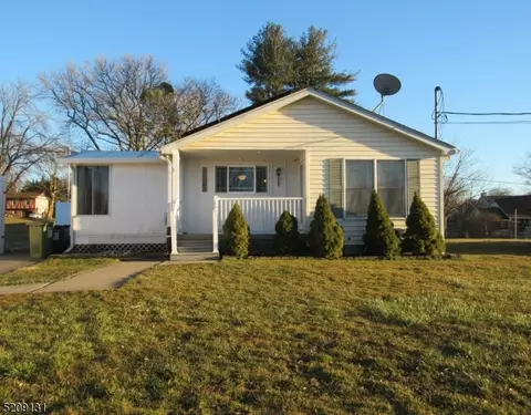 326 Liberty Blvd, Phillipsburg, NJ 08865