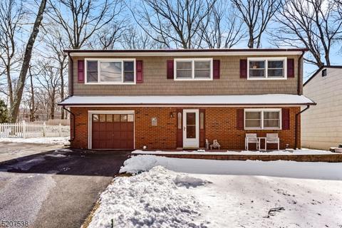 14 Reading Rd, Hopatcong, NJ 07843