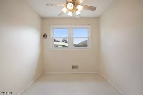 7 Shearn Dr, Middlesex, NJ 08846 photo 13