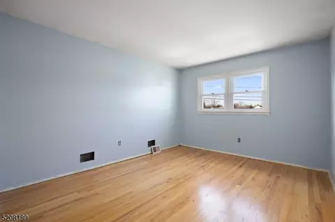 7 Shearn Dr, Middlesex, NJ 08846 photo 17