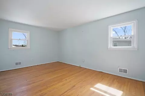 7 Shearn Dr, Middlesex, NJ 08846 photo 15