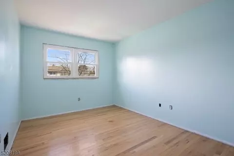 7 Shearn Dr, Middlesex, NJ 08846 photo 19