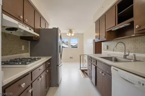7 Shearn Dr, Middlesex, NJ 08846 photo 11