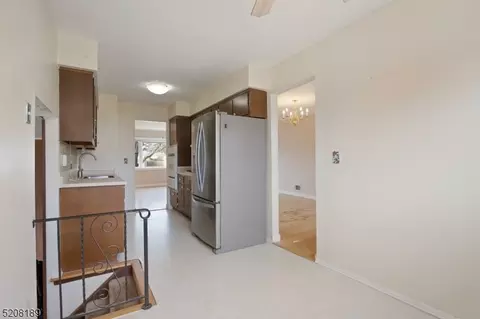 7 Shearn Dr, Middlesex, NJ 08846 photo 14