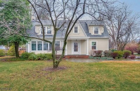 158 Mountain Way, Morris Plains, NJ 07950