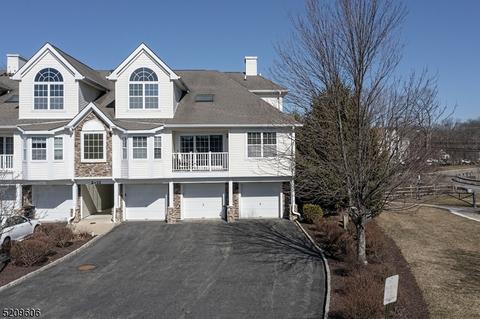 4 Pondside Dr #4, Roxbury Twp, NJ 07852