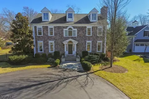 1 Overlook Rd, Chatham Twp, NJ 07928