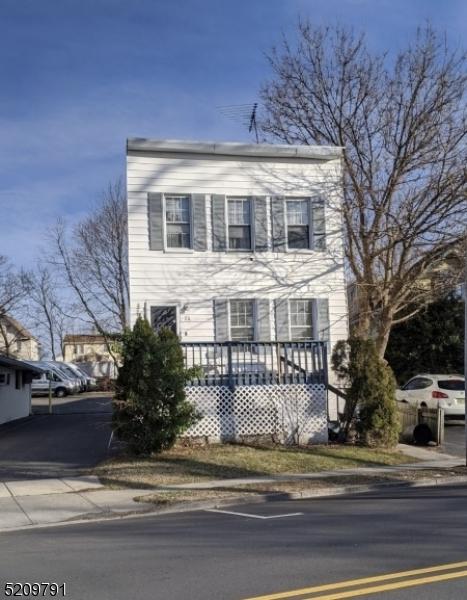 24 Stuyvesant Ave, Lyndhurst, NJ 07071