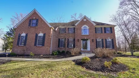 2 Knollwood Rd, Raritan Twp., NJ 08551