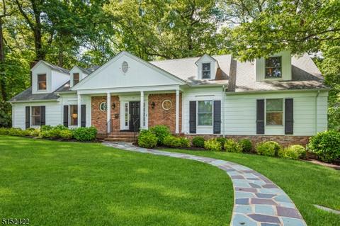 15 Kings Hill Ct, Summit, NJ 07901
