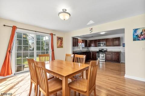 608 Drake Ave, Middlesex, NJ 08846 photo 9