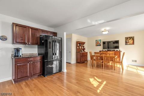 608 Drake Ave, Middlesex, NJ 08846 photo 12