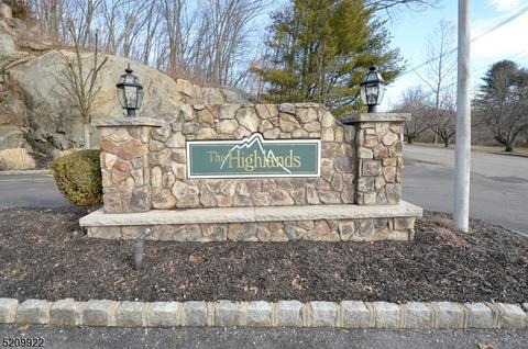 62 Mountainside Dr #62, Pompton Lakes, NJ 07442