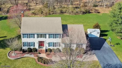 8 Mc Intire Dr, Hillsborough, NJ 08844