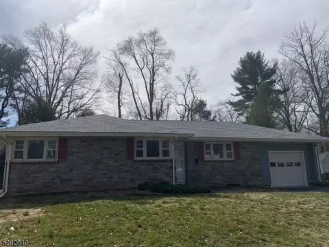 137 Tappan Ave, North Plainfield, NJ 07060