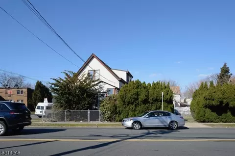 126 Trenton Ave, Paterson, NJ 07513