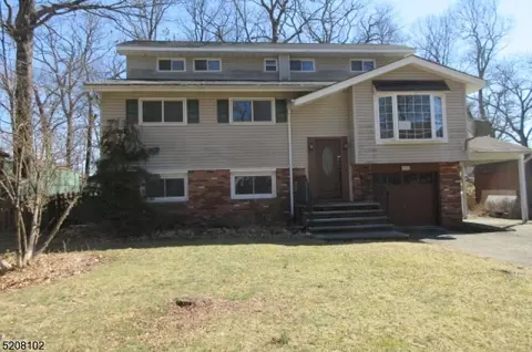 108 Evergreen Ave, Hopatcong, NJ 07843