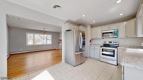 35 Young Dr, Stanhope, NJ 07874 photo 7