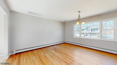 35 Young Dr, Stanhope, NJ 07874 photo 5