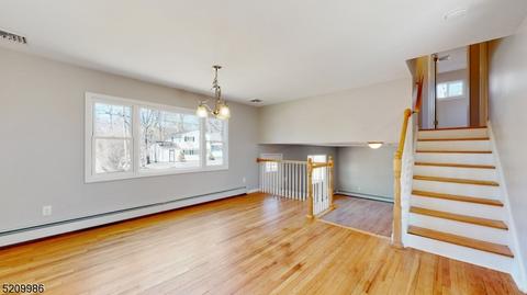 35 Young Dr, Stanhope, NJ 07874 photo 3