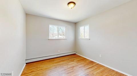 35 Young Dr, Stanhope, NJ 07874 photo 11