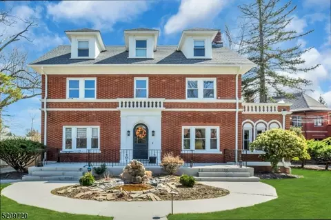 517 W 8th St, Plainfield, NJ 07060