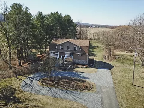 21 Kennedy Rd, Green Twp, NJ 07821