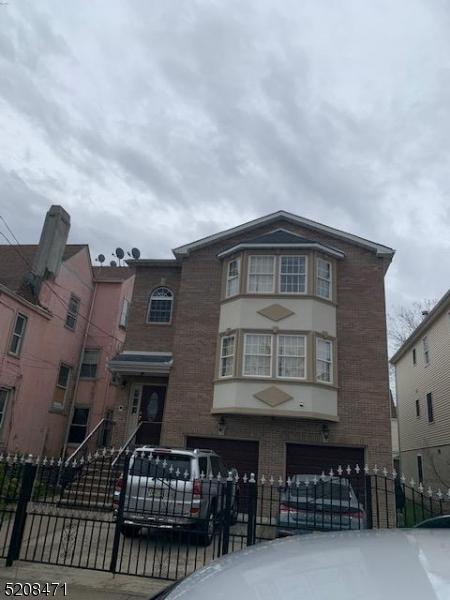 694-696 E 26th St, Paterson, NJ 07504