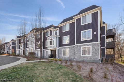 77 Village Dr, Morristown, NJ 07960