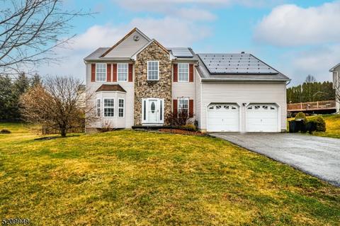 67 Shippen Rdg, Oxford, NJ 07863