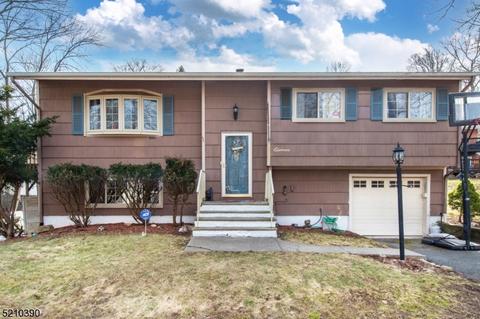11 Reynard Rd, Hopatcong, NJ 07843