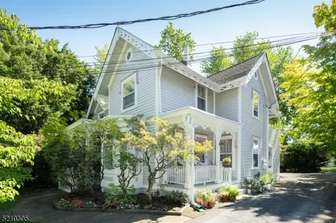 28 Franklin Pl, Summit, NJ 07901
