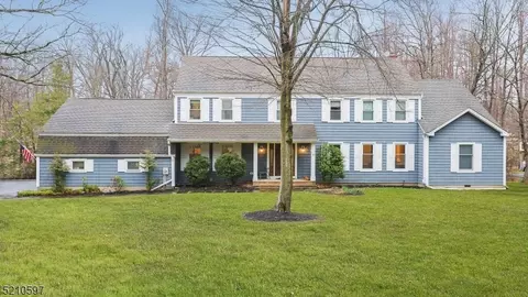 57 Red Hill Rd, Warren, NJ 07059