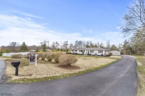 4 Central Ave, Readington Twp., NJ 08889