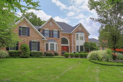 26 William Penn Rd, Warren, NJ 07059