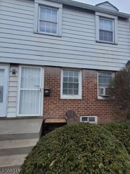 33 High St #6, Orange, NJ 07050