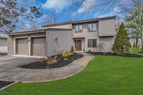 51 Van Doren Ave, East Franklin, NJ 08873