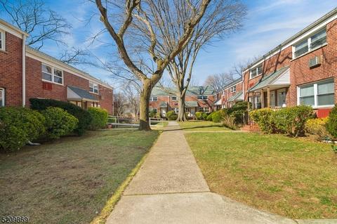 15-46 B Plaza Rd, Fair Lawn Boro, NJ 07410
