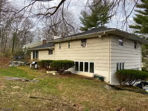 398 Timber Dr, Berkeley Heights, NJ 07922 photo 4
