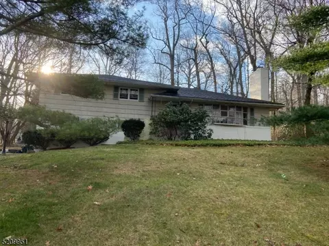 398 Timber Dr, Berkeley Heights, NJ 07922 photo 1