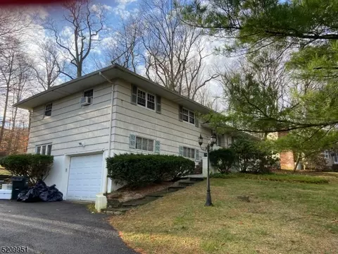 398 Timber Dr, Berkeley Heights, NJ 07922 photo 2