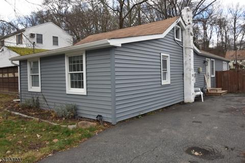 5 Cherry Trl, Denville, NJ 07834