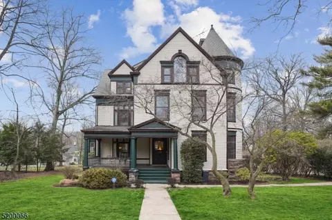 369 Scotland Rd, South Orange, NJ 07079