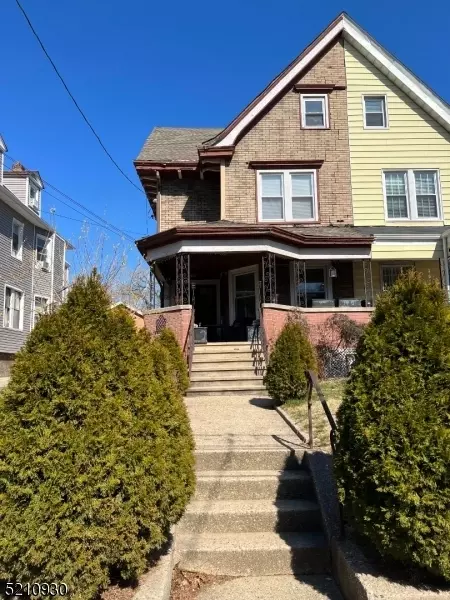 58 Danforth Ave, Jersey City, NJ 07305