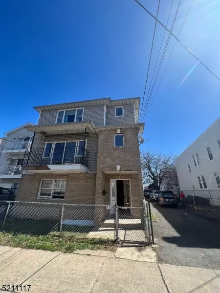 246-248 Clinton Pl, Newark, NJ 07112