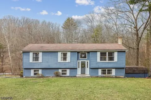 2 Elm Ct, Montague, NJ 07827