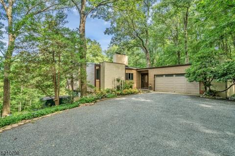 244 W Valley Brook Rd, Califon, NJ 07830