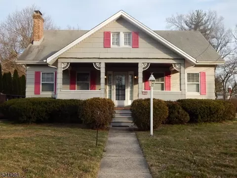 300 Dorn Ave, Middlesex, NJ 08846