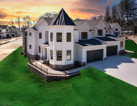 3 Park W #101, Mountainside, NJ 07092